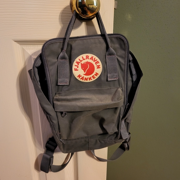 Fjallraven Kånken Graphite Backpack